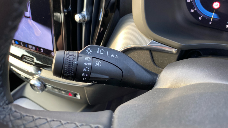 Volvo XC60 2.0 T6 [350] RC PHEV Plus Dark 5dr AWD Geartronic Estate